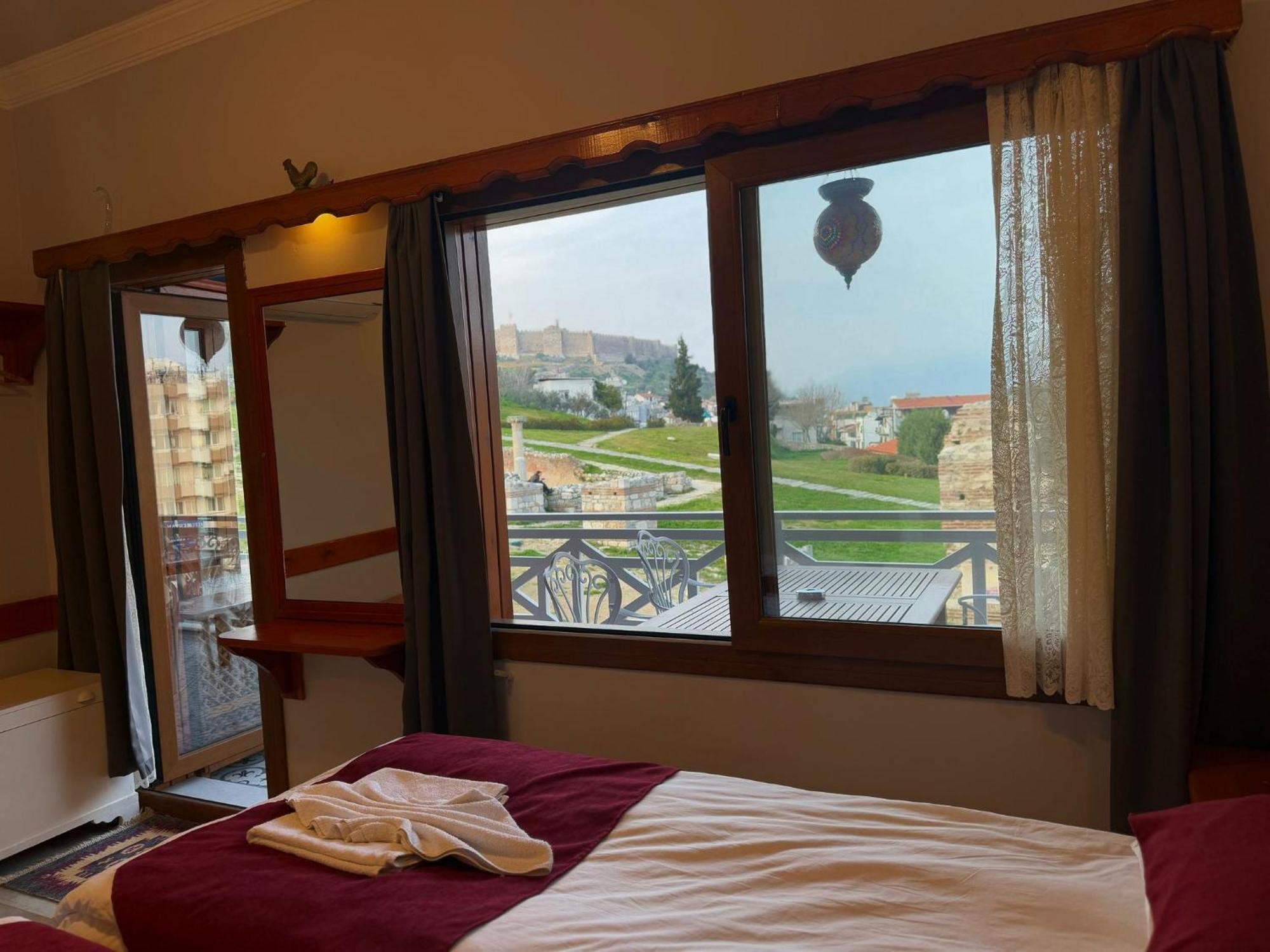 Ephesus Selcuk Castle View Suites Exterior foto